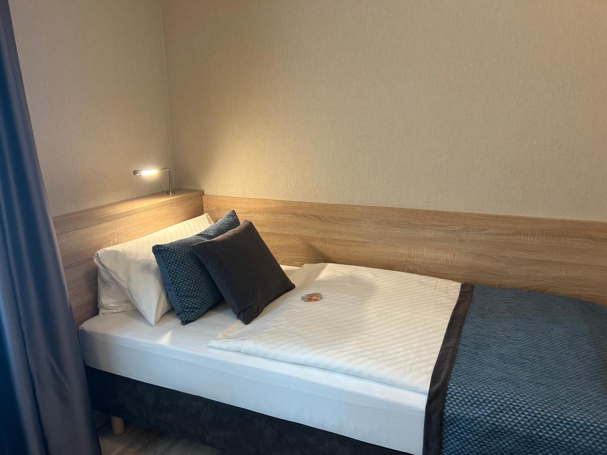 Aal-Kate Hotel Wuppertal Exterior photo